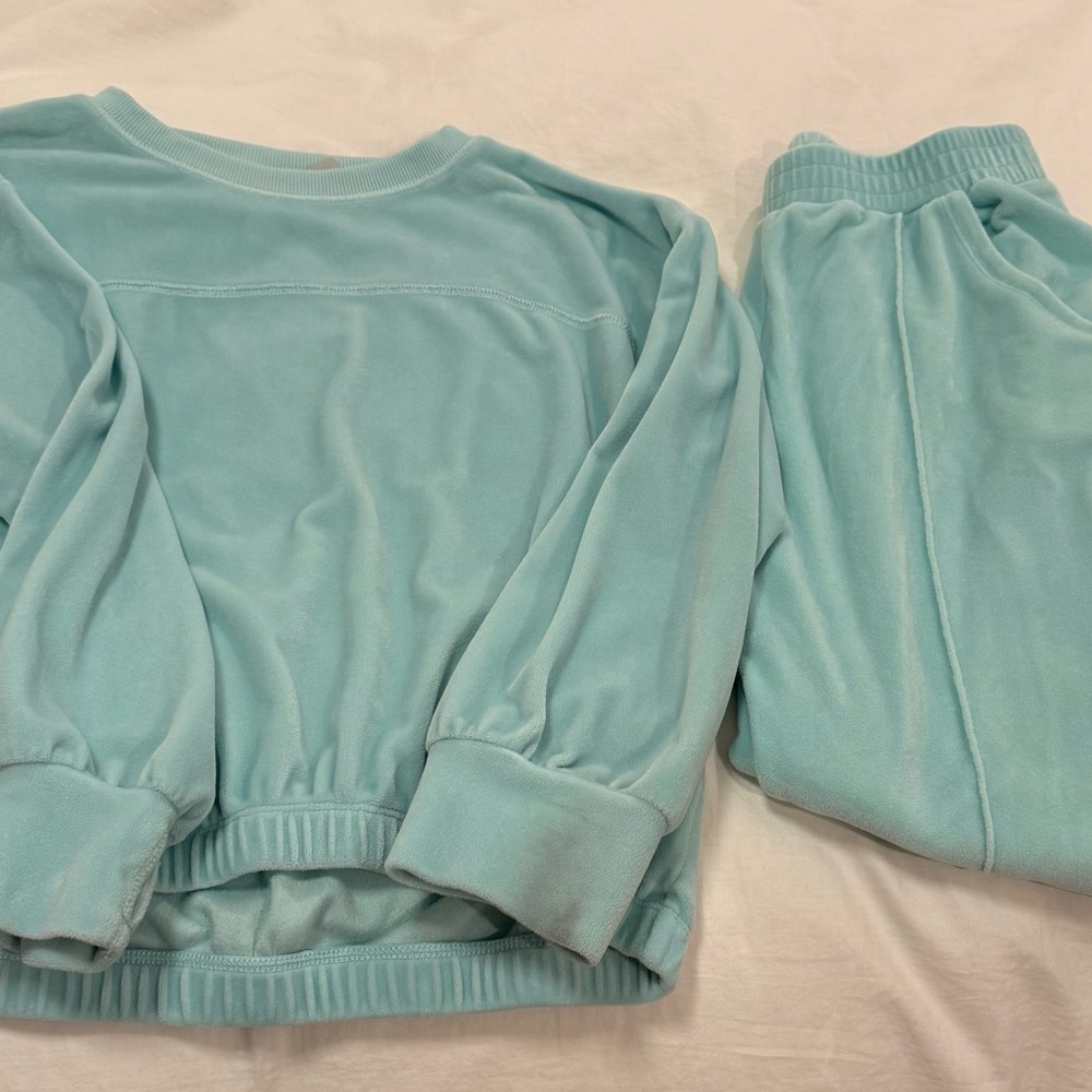 Zella Girl M 8/10 Blue Velour Lounge Sweat Suit